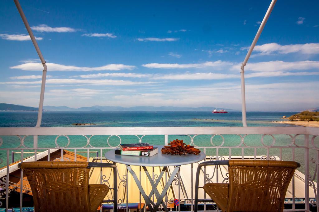 מלון Aegina Plaza מראה חיצוני תמונה